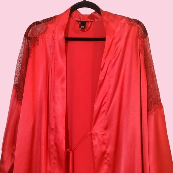 Victoria's Secret Womens Satiny Lacy Red Robe Size Medium - Picture 5 of 15